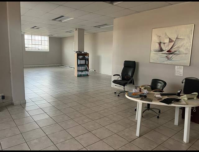 2,000M² WAREHOUSE FOR SALE IN TROYEVILLE